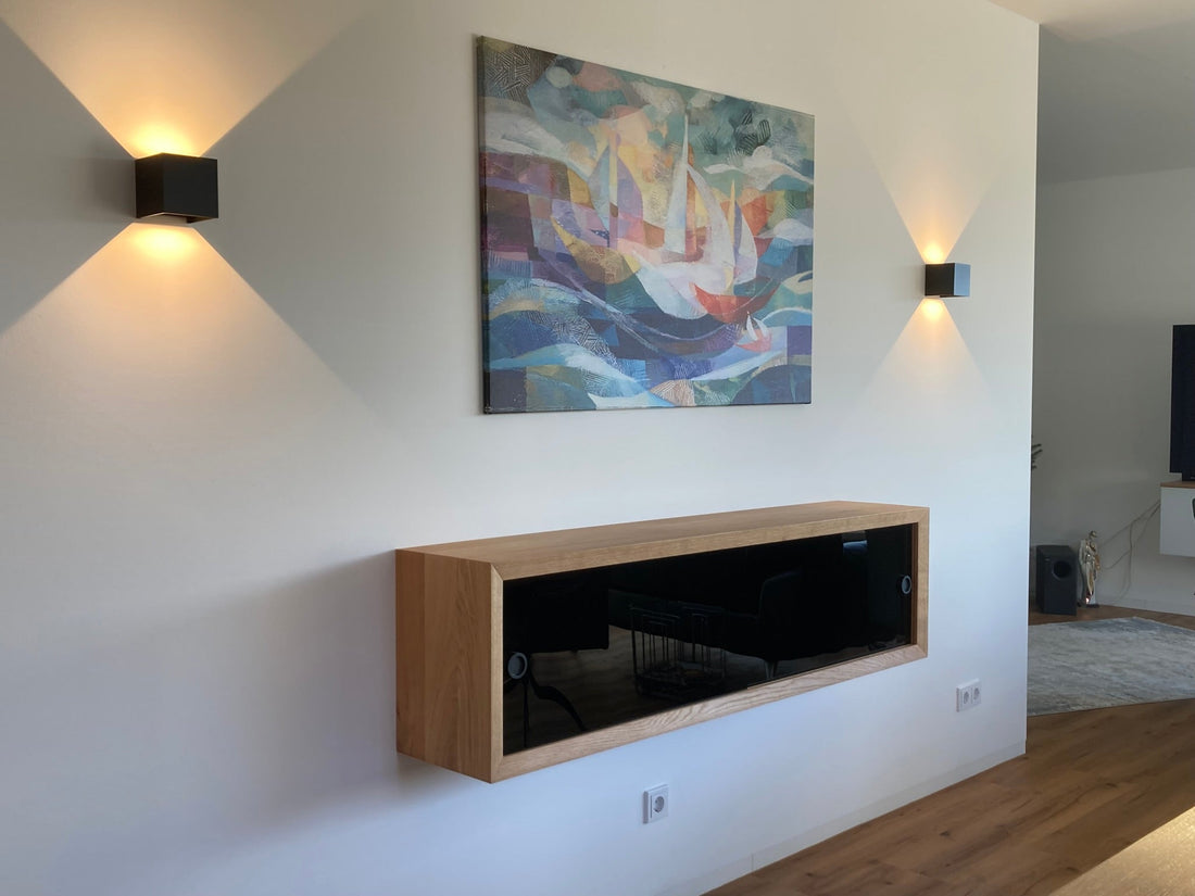 Wandkonsole aus geölter Eiche mit Schiebetüren aus Glas – Maßanfertigung vom Schreiner