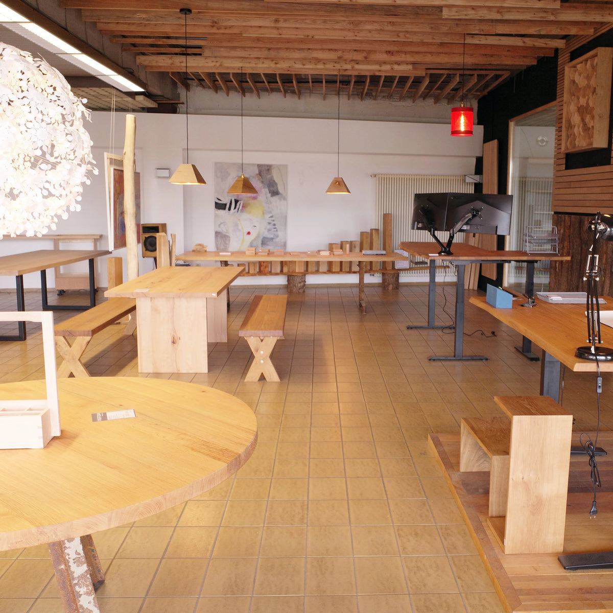 Möbel Ausstellung Massivholz FREIFORM Schreinerei Möbel + Raum Saarland