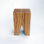 Beistelltisch, Hocker, Stehle aus Eichebalken geflammt und geölt 240x285x450 mm