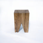 Beistelltisch, Hocker, Stehle aus Eichebalken geflammt und geölt 210x290x450 mm